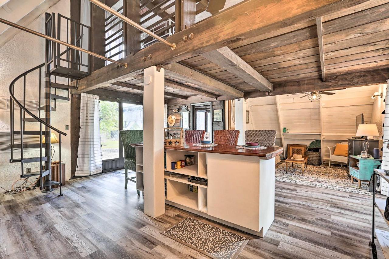 Authentic Clewiston Home With Outdoor Game Room エクステリア 写真