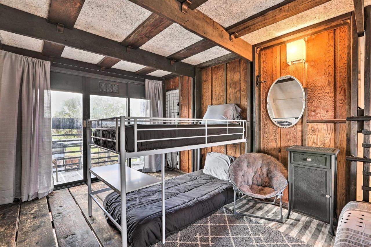 Authentic Clewiston Home With Outdoor Game Room エクステリア 写真